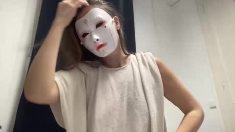 Tinks online show from November 16, 11:07 pm