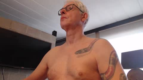 tirexxx_x online show from February 20, 7:23 am