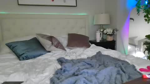 Snapshot of tittee_mcgee chatting on March 8, 12:44 am tittee mcgee online show from March 8, 12:44 am