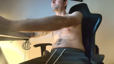 Jan5676 online show from December 2, 6:28 pm