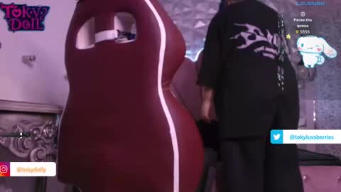 toky         online show from September 16, 7:17 pm