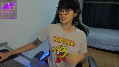 Snapshot of tokyo_uwu chatting on December 11, 4:28 am sofi 3 online show from December 11, 4:28 am