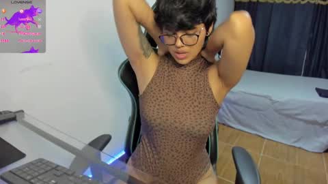 Snapshot of tokyo_uwu chatting on December 7, 7:54 am sofi 3 online show from December 7, 7:54 am