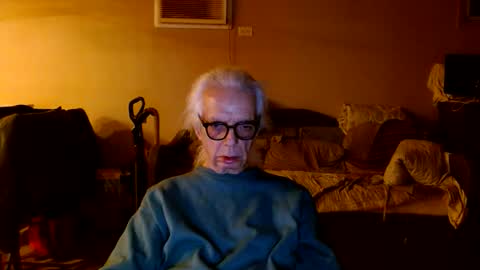 tom112292014 online show from December 23, 3:34 am