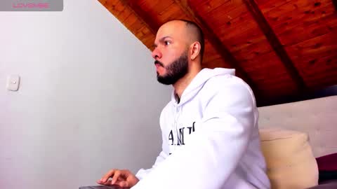   online show from March 22, 12:42 pm