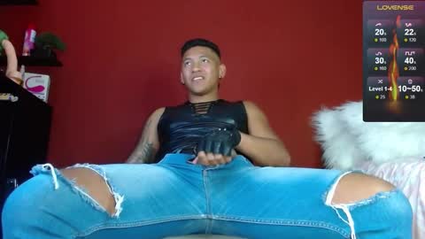 Tom online show from February 22, 2:30 pm