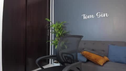 Tom Sin online show from January 6, 5:59 pm