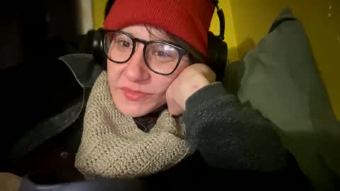 Snapshot of tomboy_titties chatting on January 8, 5:59 am tomboy_titties online show from January 8, 5:59 am