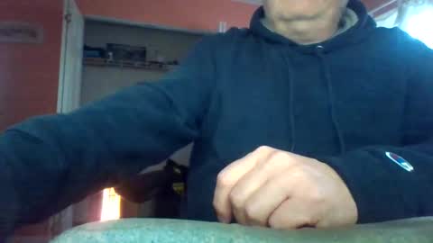 Snapshot of tomcat4848 chatting on October 22, 8:32 pm tomcat4848 online show from October 22, 8:32 pm