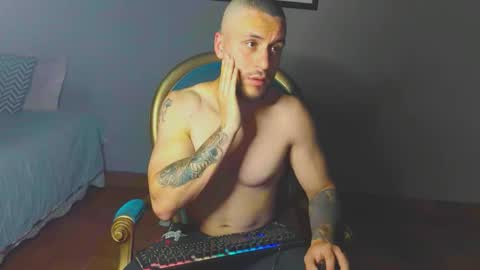 tomDavisXl online show from November 28, 11:45 pm