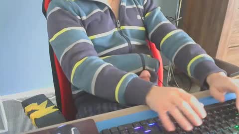 tomin3m online show from March 2, 8:05 am