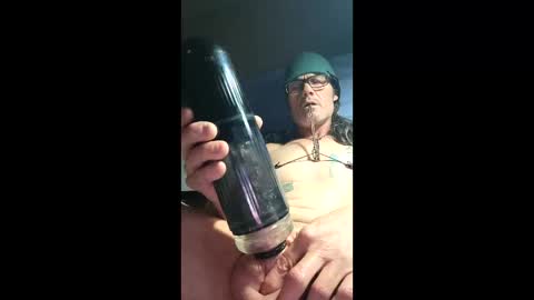 tommgunn25 online show from February 5, 7:56 am