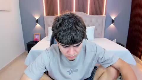 Tommy  online show from July 5, 3:53 am