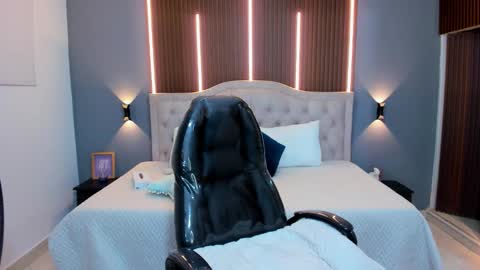 Tommy  online show from October 11, 5:01 am