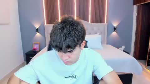 Tommy  online show from June 3, 3:31 am