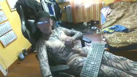 tommy18cmhot online show from April 5, 5:48 am