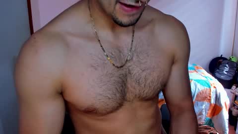 Twitter BreddTommy IG tommy bredd online show from February 9, 6:21 pm