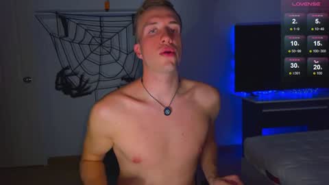 Snapshot of tommy_cumfinger chatting on December 11, 2:44 pm Tommy online show from December 11, 2:44 pm