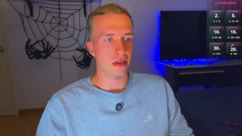 Snapshot of tommy_cumfinger chatting on December 8, 8:09 am Tommy online show from December 8, 8:09 am