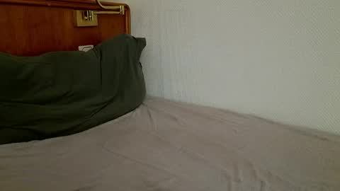 Thomas online show from April 7, 7:49 pm