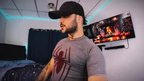 tommy_sccott online show from December 15, 11:01 pm