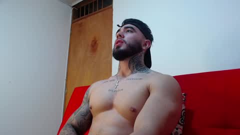 Steven online show from February 5, 10:08 am