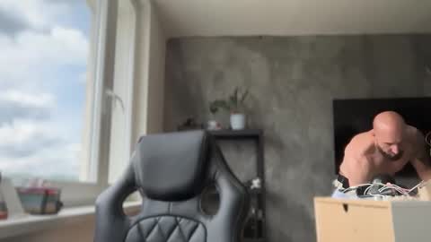 Thomas Fit online show from June 2, 12:07 pm