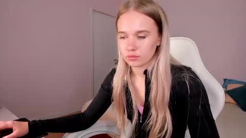 toni_pittmann online show from July 15, 1:11 am