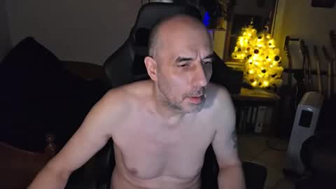 toninspektor online show from December 14, 9:43 pm