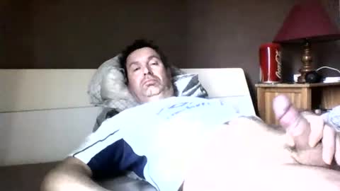 Snapshot of tonio358965 chatting on February 19, 7:50 am tonio358965 online show from February 19, 7:50 am