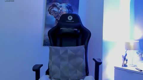 tony_petrov online show from February 15, 7:51 am