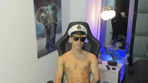 tony_petrov online show from September 27, 7:50 am