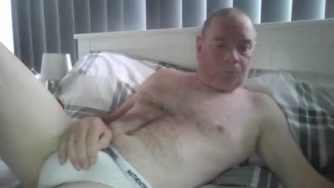 Snapshot of tonygibbson62 chatting on October 27, 9:09 am tonygibbson62 online show from October 27, 9:09 am