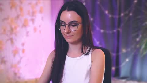 Elizabeth online show from January 15, 11:30 pm