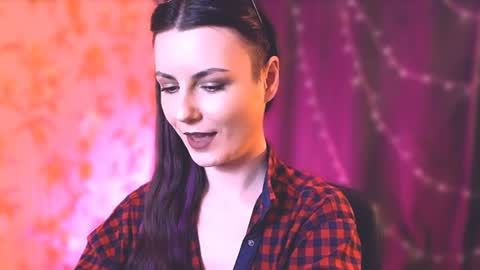 Elizabeth online show from January 2, 7:07 pm