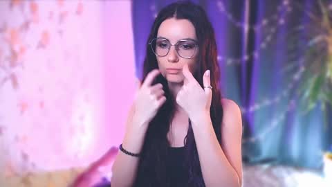 Elizabeth online show from January 13, 8:04 pm