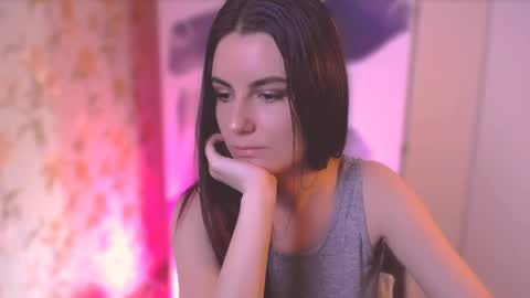 Elizabeth online show from February 26, 5:21 pm