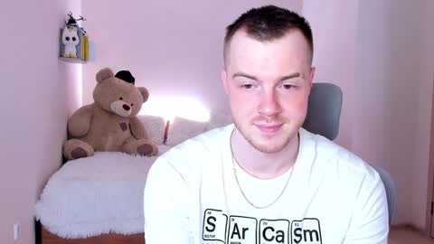 Snapshot of toohornyserj chatting on January 13, 2:50 am toohornyserj online show from January 13, 2:50 am