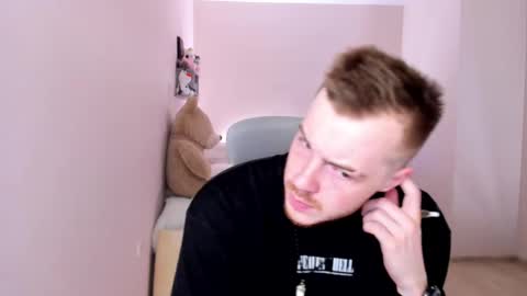 Snapshot of toohornyserj chatting on March 11, 9:37 pm toohornyserj online show from March 11, 9:37 pm