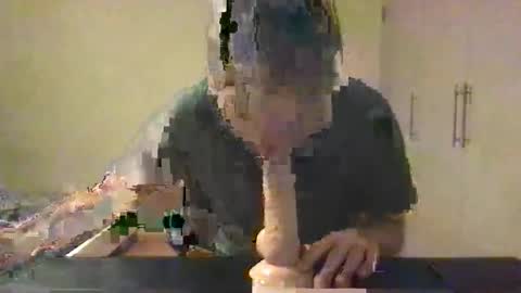 Max online show from December 15, 5:47 am