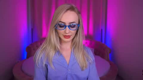 top_grace online show from October 27, 9:37 pm