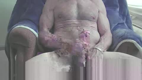 Snapshot of topfortwinks chatting on December 4, 4:59 am topfortwinks online show from December 4, 4:59 am