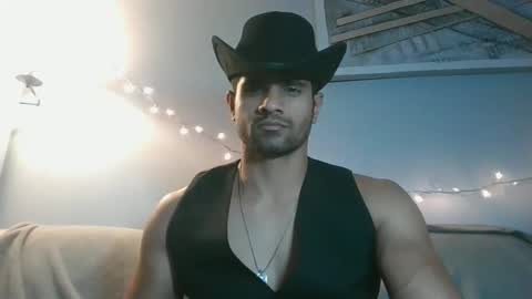 Snapshot of toronto029 chatting on October 31, 5:52 am hassanfunn at g m  ail  only local and clean no males online show from October 31, 5:52 am