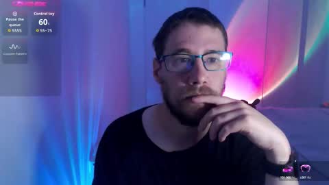 Snapshot of totoclown chatting on October 10, 5:24 am Thomas online show from October 10, 5:24 am