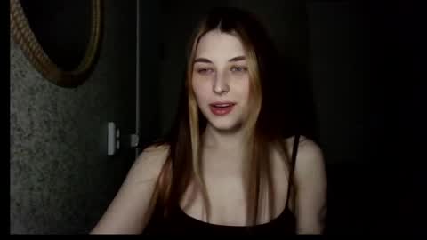 touch_and_run online show from April 22, 6:15 pm