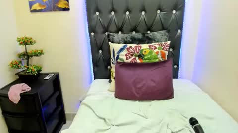 toxicfantasy4u online show from September 10, 4:52 pm