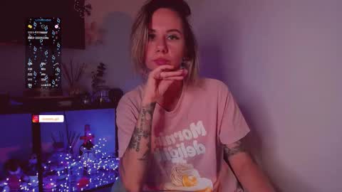 Hey my name is Kiri Kiri online show from November 28, 9:11 pm