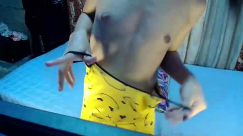 Gigi online show from April 3, 8:16 pm