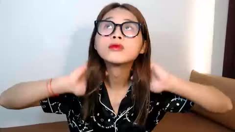 GEN LUXS online show from November 19, 10:25 am