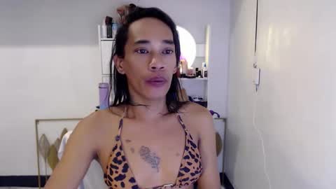 transeugene1990 online show from April 7, 8:27 am